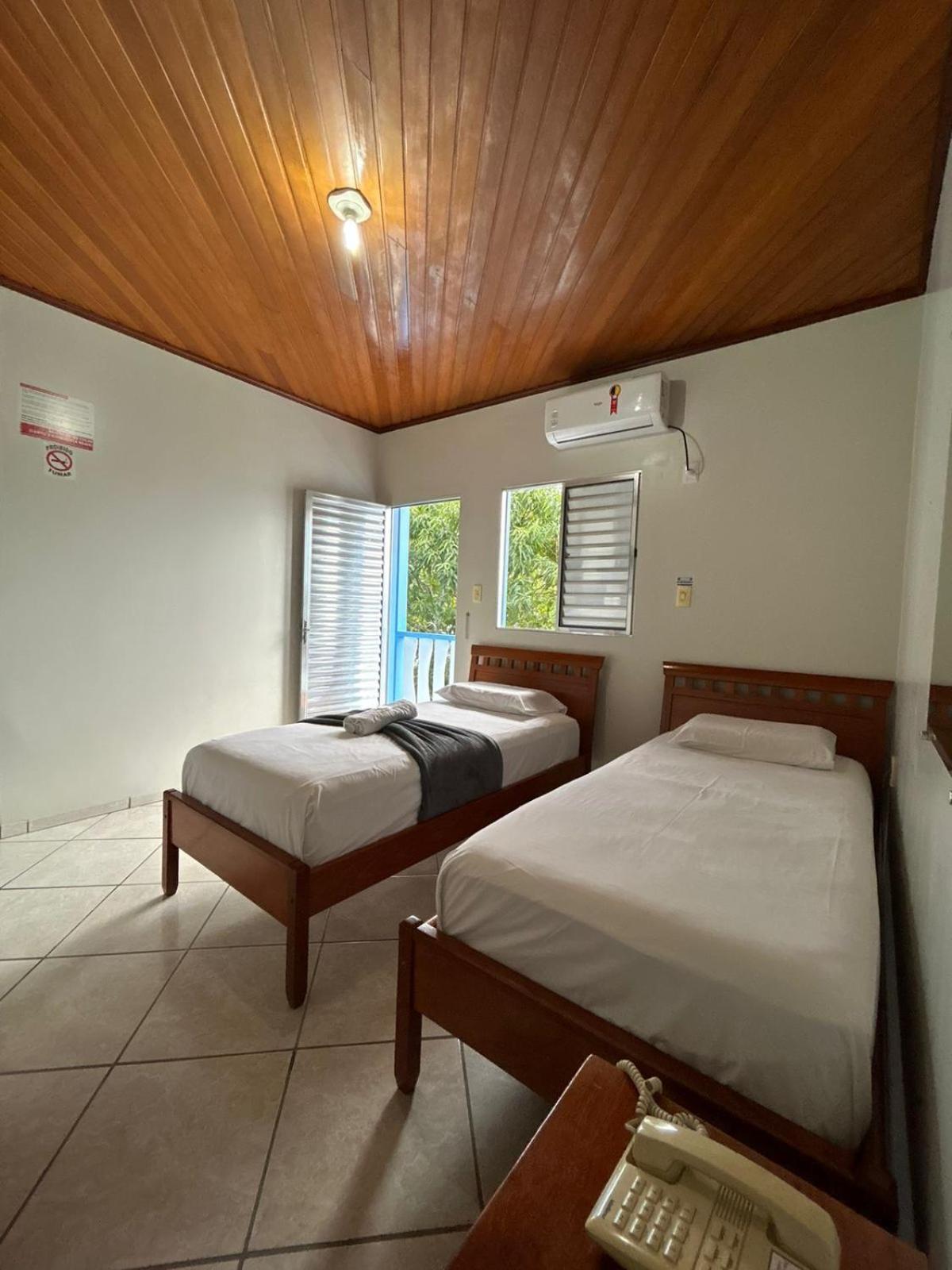 Swamy Hotel Cruzeiro do Sul  Quarto foto