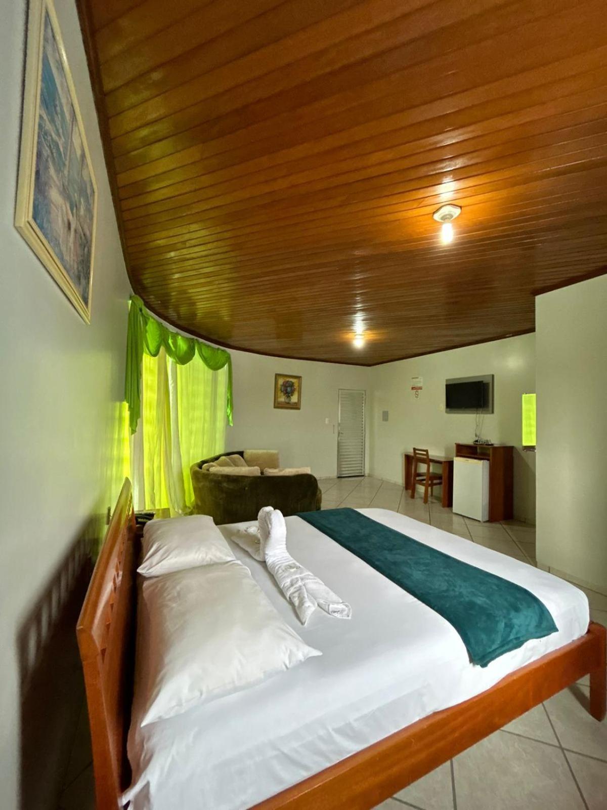 Swamy Hotel Cruzeiro do Sul  Quarto foto