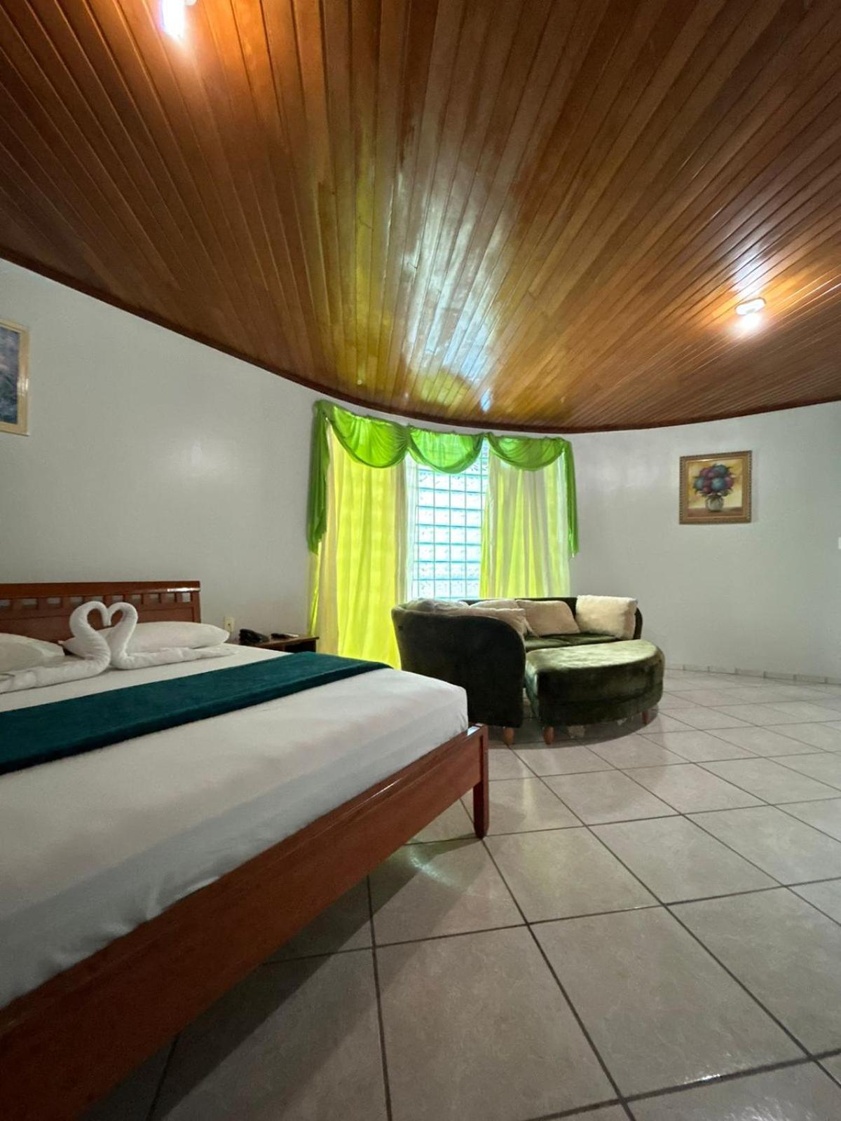 Swamy Hotel Cruzeiro do Sul  Quarto foto