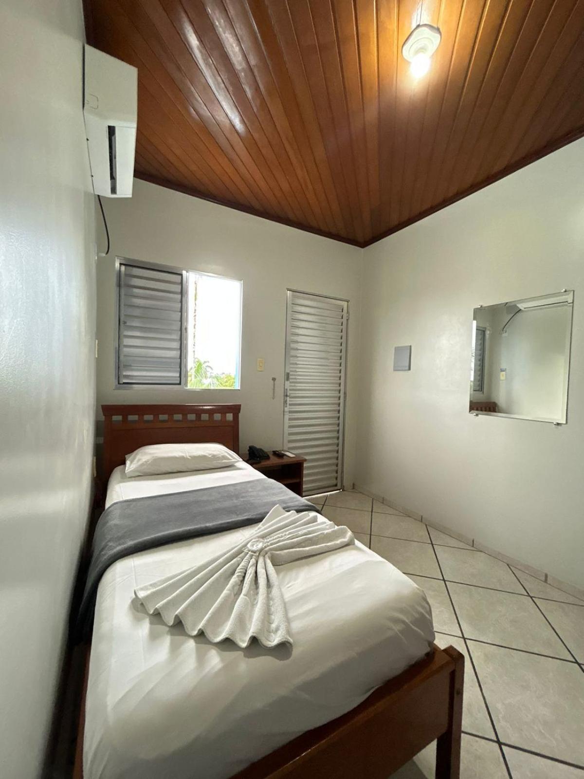Swamy Hotel Cruzeiro do Sul  Quarto foto