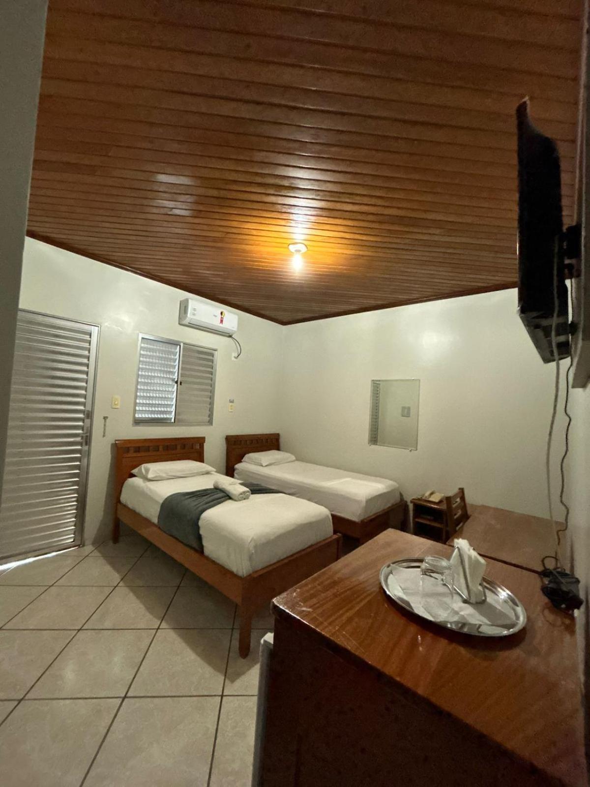 Swamy Hotel Cruzeiro do Sul  Quarto foto